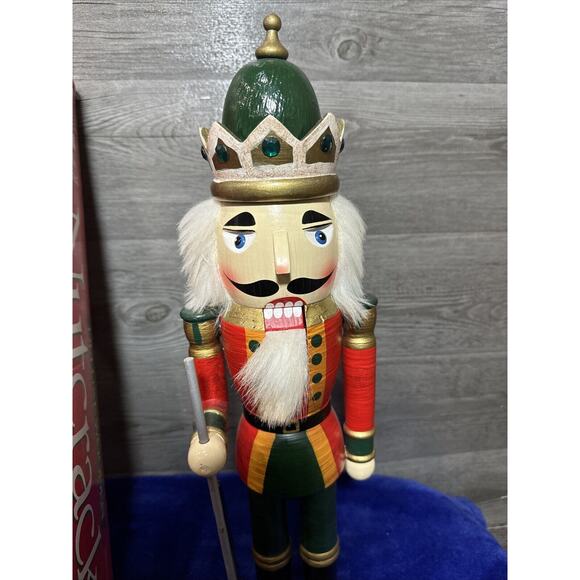 Vintage 20” Soldier Deluxe Wooden Nutcracker Timeless Treasures In Box Green Red - Picture 2 of 14